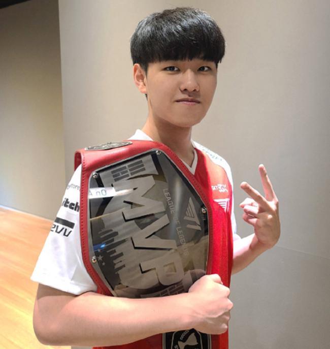 费尔南德斯 费尔南德斯