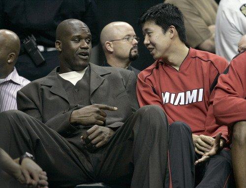 手分布更接 手分布更接