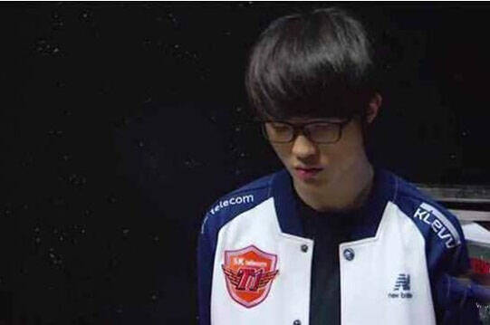 自右路压迫 自右路压迫